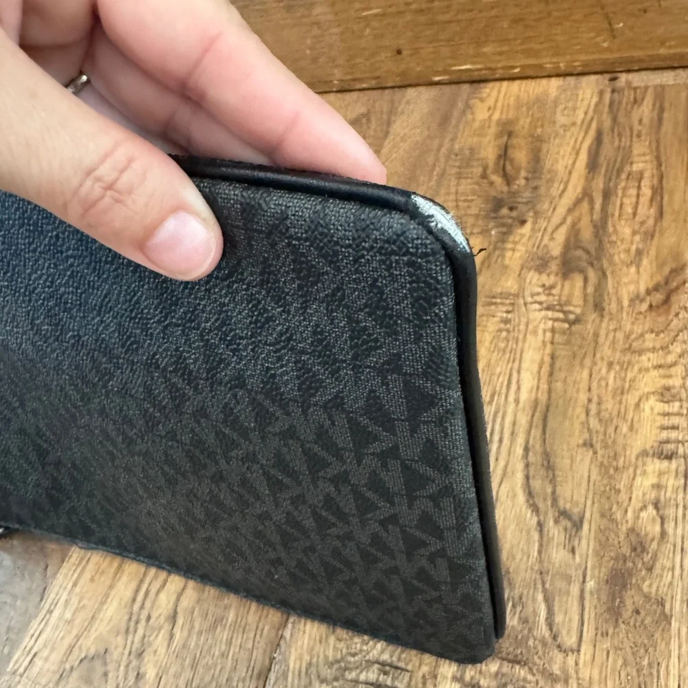 Michael‎ Kors Fulton Sport XL Clutch Wristlet Logo Black C